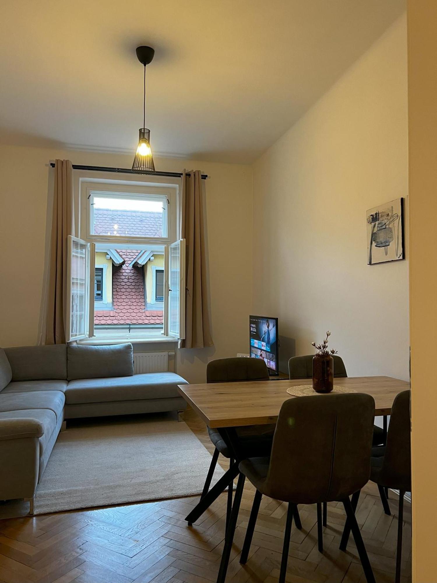 Apartmán Old Town Vibe & Wave Štýrský Hradec Exteriér fotografie